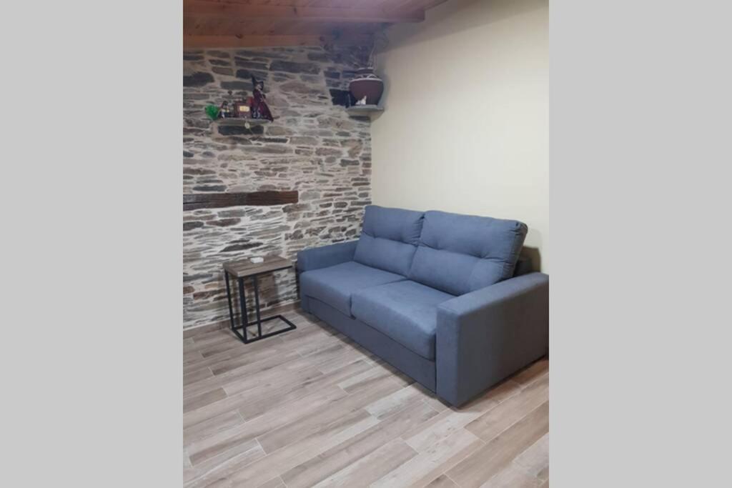 Apartamento Con Vistas Al Rio A Solaina Samos Esterno foto